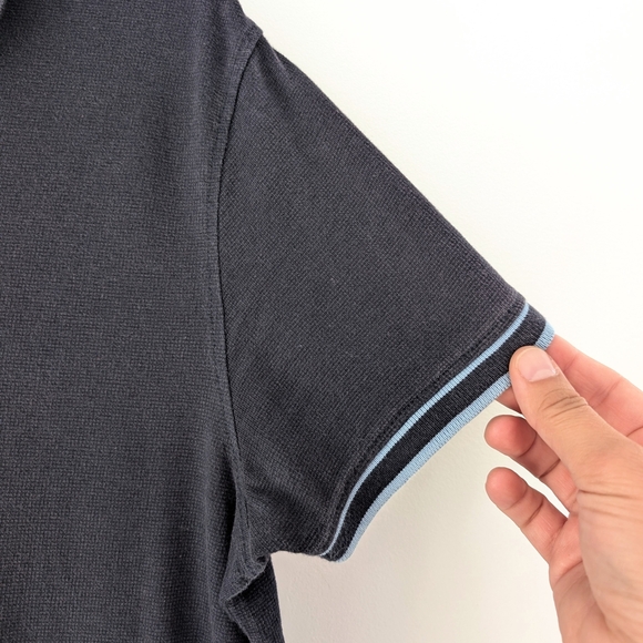 Tommy Hilfiger Women's Navy Polo with Light Blue Trim ~ Size Medium - Picture 5 of 8